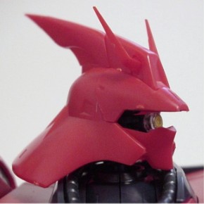 Sazabi Side Close Up
