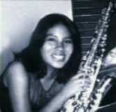 Mariela Valenzuela/ Violin, saxo y coros