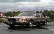 1993 Lincoln front view (32 kb)