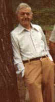 roywalker2.jpg (3538 bytes)