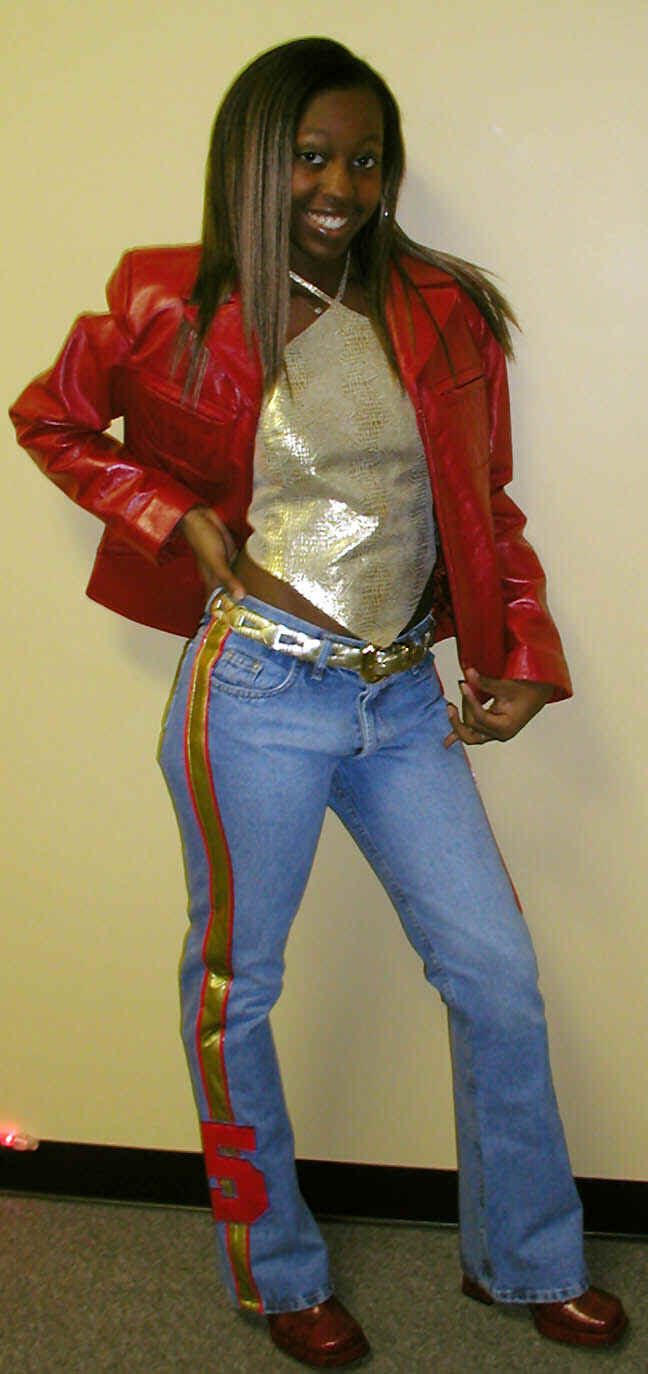 tiaira_web9.jpg (69787 bytes)