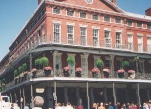 balconyflowers.jpg (17274 bytes)