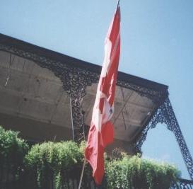 canuckflag.jpg (11690 bytes)