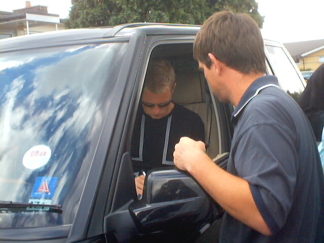Just sign it Fatch, or I'll do ya !!!!!!!!