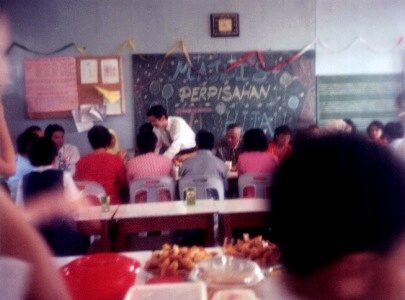 Our farewell party in class... Notice our new tables. White-laminated!