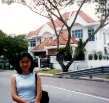 On our way home on foot.. the beautiful house caught our attention, so we decided to snap one with it!