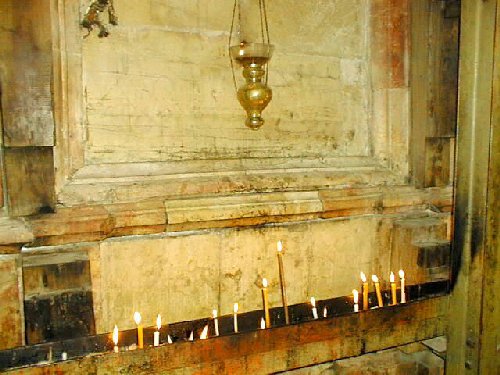 Candles outside the edicule