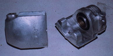 Die vorderen Bremss�ttel, bereits aufgearbeitet.