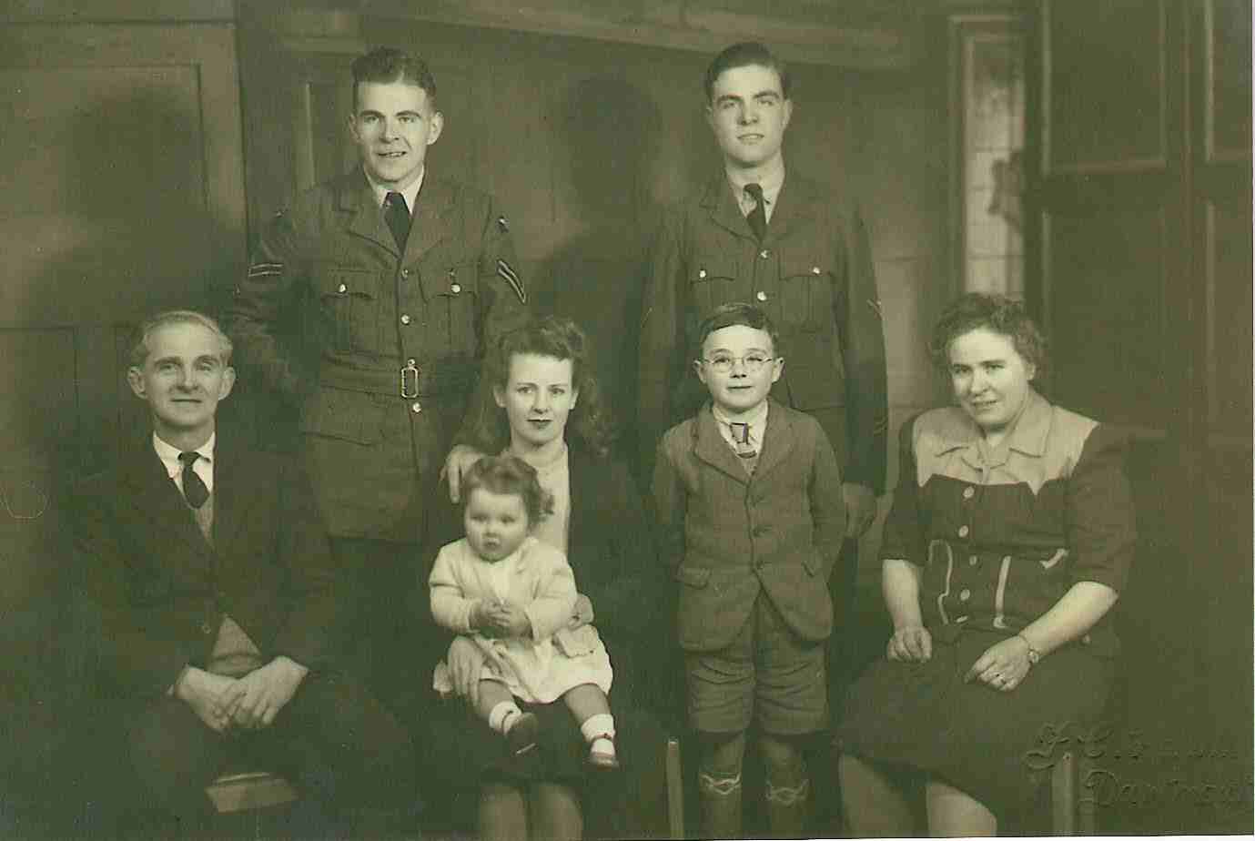 Albert & Louisa MITCHELMORE and family