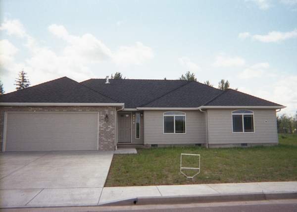 2670 NW 19th Ave - Albany - OR - 97321