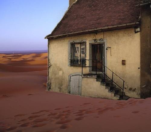 L'Auberge des Cannibales Repus dans le d&eacute;sert de Fractal