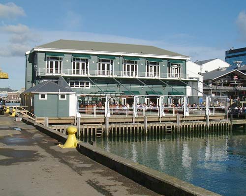 Dockside.JPG (46934 bytes)