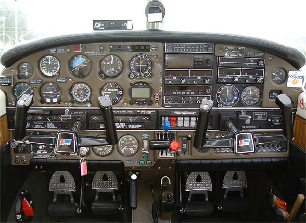eifpanel.JPG (59754 bytes)