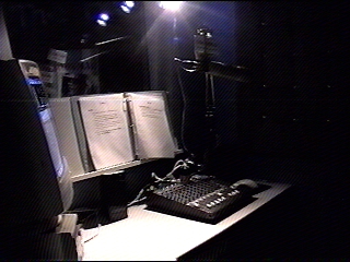 Life voice tracking booth