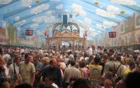 Bilder vom ersten Wiesnsamstag 2004
