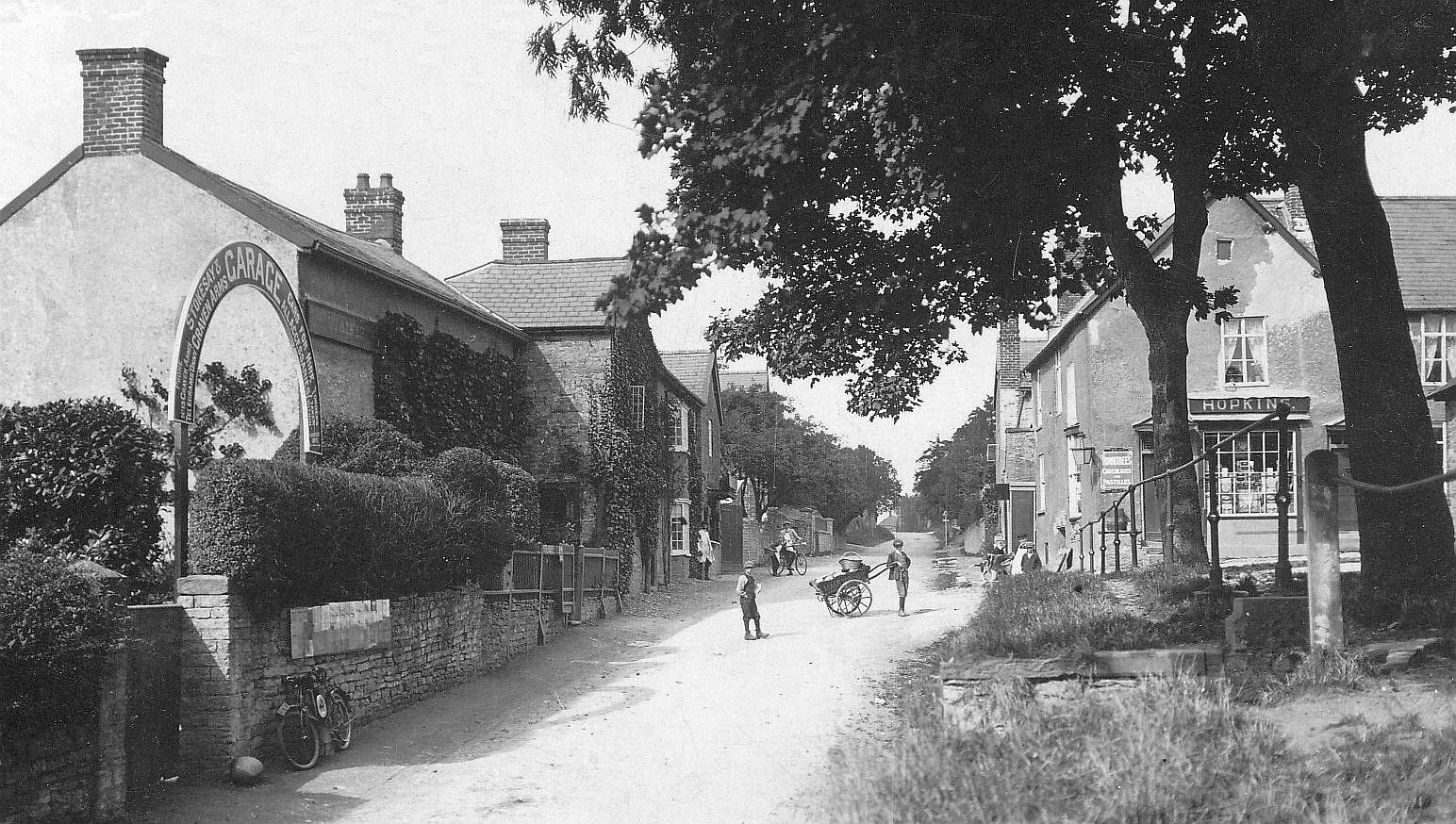 Leintwerdine High Street