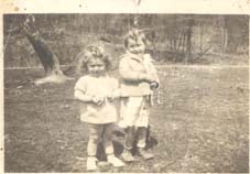 Sandra_Woods_Shirley_Woods.jpg (14744 bytes)