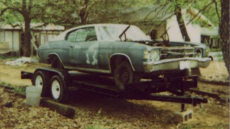 [Front-right side view]