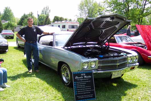 [Right side view, with happy owner??.] 