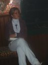 nice_hot_female_sitting_cropped_t.jpg (2704 bytes)