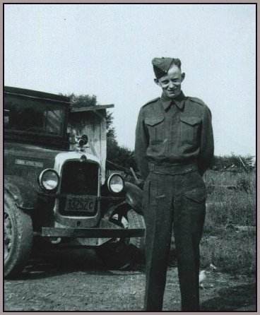 dad1940.jpg (35302 bytes)