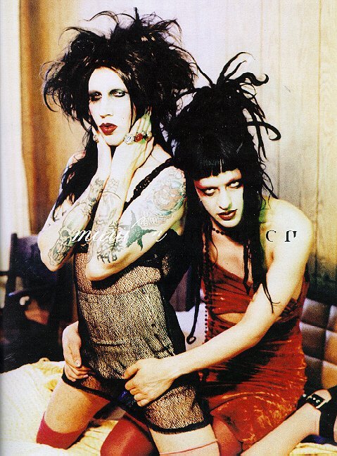 manson and twiggy...