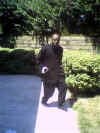 middle_stance.JPG (114228 bytes)