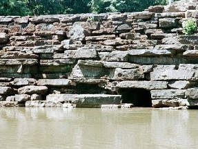 Devils Den Rock Wall