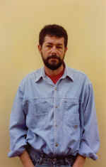 MARCALAQUINO1por_AliceSAquino.jpg (385842 bytes)
