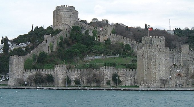  Rumeli Hisari fort, closer up