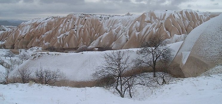  Snow-frosted hills, Uchisar 