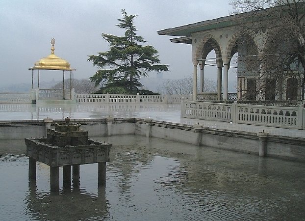  Pool and golden 'gazebo' at Topkapi Palace 