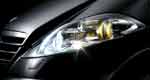 Far&oacute;is Bi-bi-Xenon do novo Mercedes Classe A