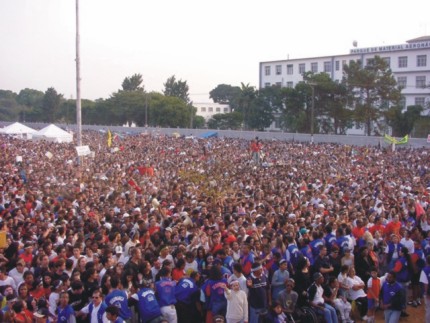 Fi&eacute;is na Grande Marcha de S&atilde;o Paulo