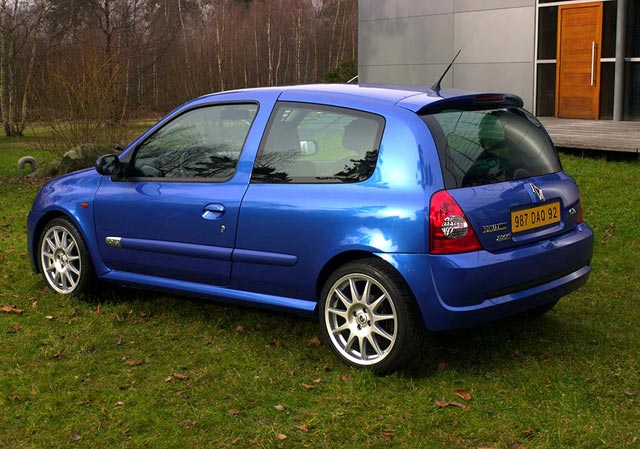 Clio Sport se back
