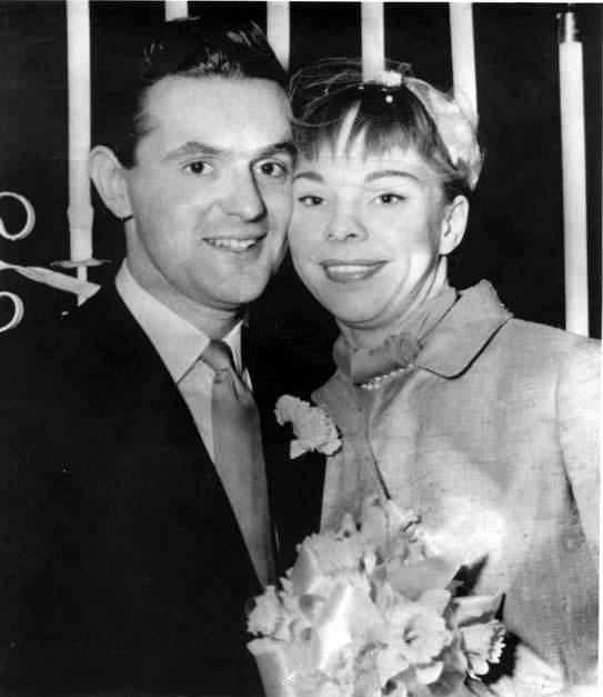 Carol and Larry at their wedding. Everybody go 'awwwwwww'.