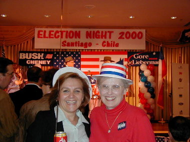 M�nica and Margy at the party