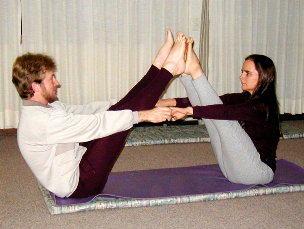 Yoga for couples demonstration
