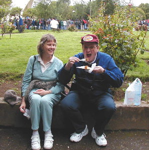 Pat and Dave enjoying kuchen on a park on Chilo�