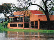 Anglers Tavern Maribyrnong River - flood 25 October 2000