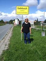 am Ortschild Gadebusch