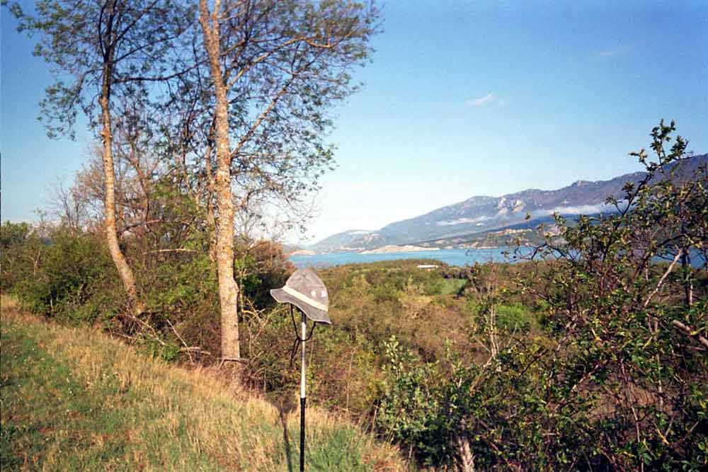 Bordeando el Pantano de Yesa