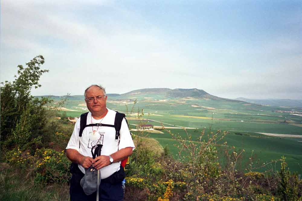 El Alto del Perd&oacute;n desde el Camino Aragon&eacute;s