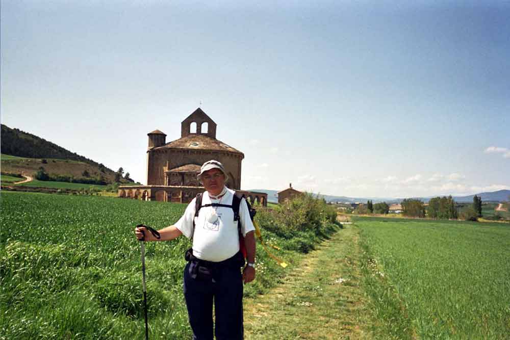 Llegando a la Ermita de N&ordf; Sra. de Eunate