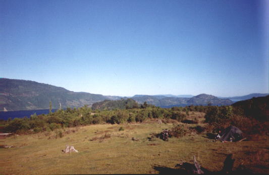 Zeltplatz �ber dem Lago Calafquen