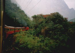 Zugfahrt nach Machu Picchu