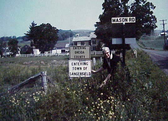 Singerfield 1964.jpg (87948 bytes)