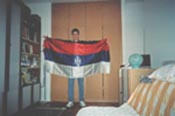 Drazen sa zastavom. SRBIJA, SRBIJA!!!!