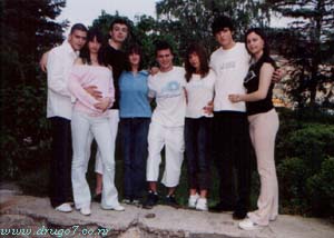 Stevan, Marija, Petar, Ivana, Luka, Ana, Veljko i Jasna. (ii7_20)