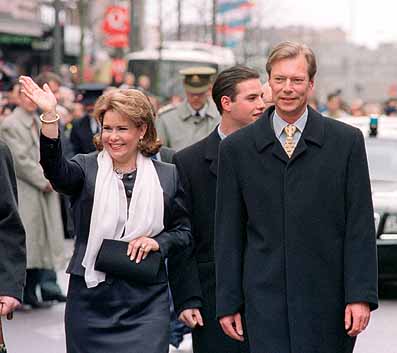 Grand Duke Henri and Grand Duchess Maria Teresia on their way to the festivities